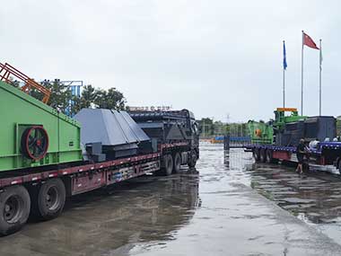 分批裝車再啟程！中意機(jī)械智能垃圾處理設(shè)備奔赴客戶現(xiàn)場(chǎng)